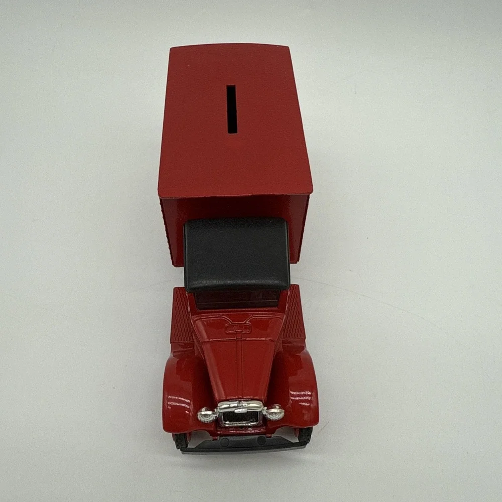 Ertl 1931 Hawkeye Kazim Temple Shrine Circus Truck Bank